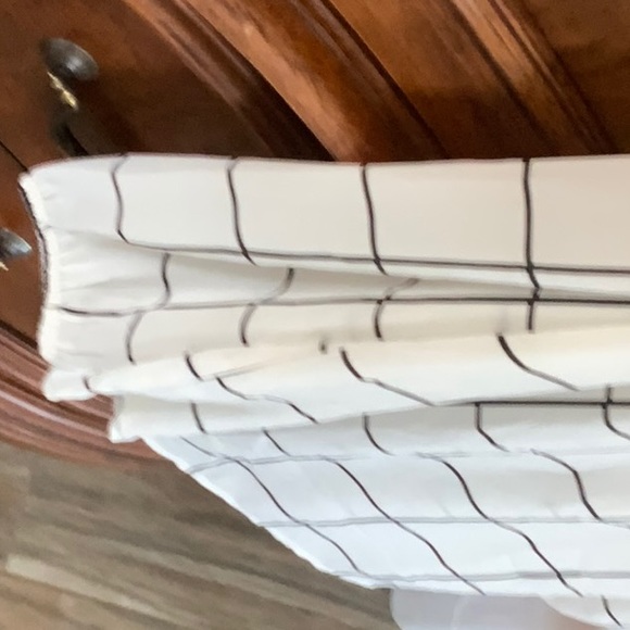 NWT white with black stripes blouse - Picture 4 of 5